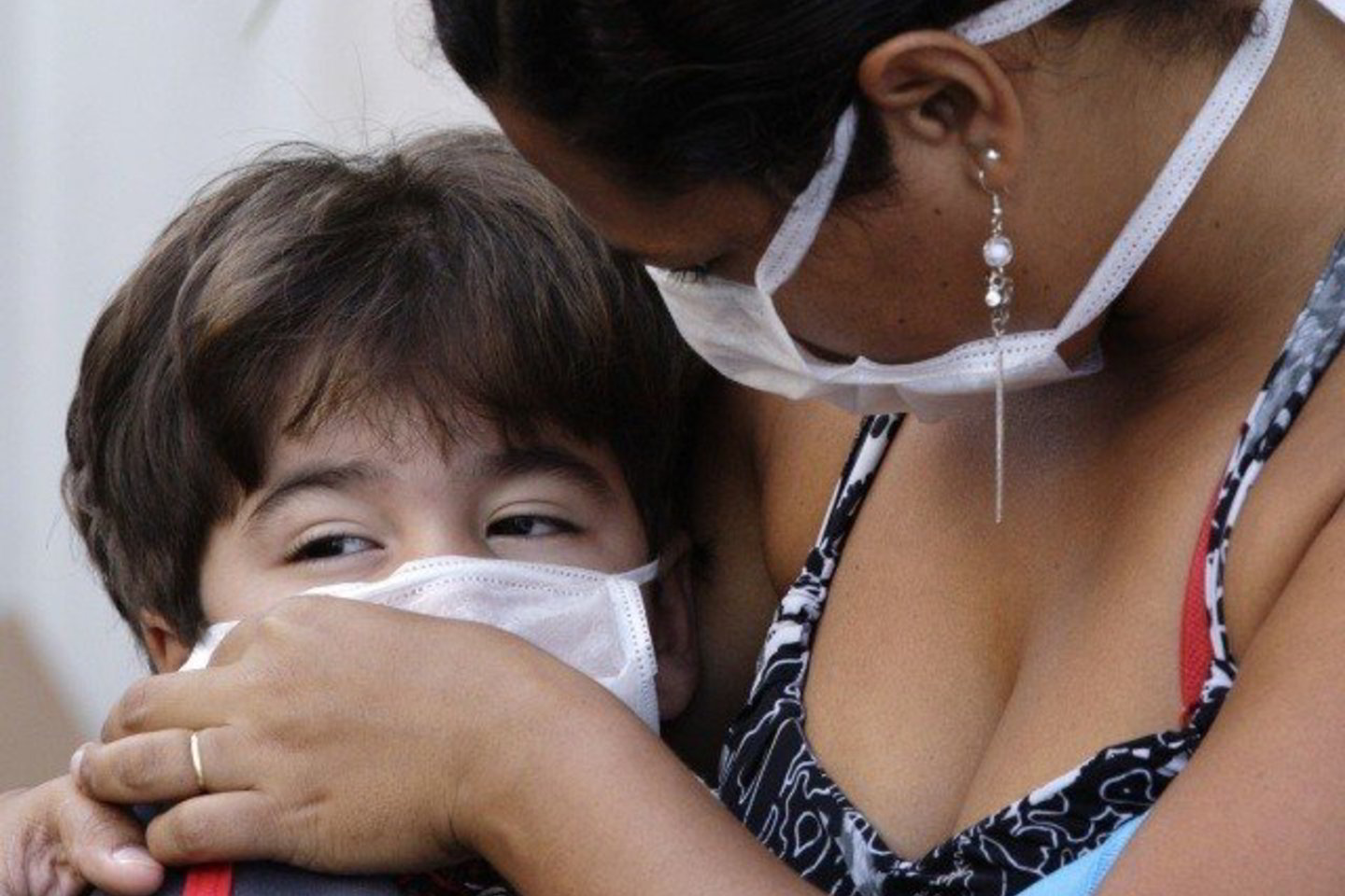 Jungtinėje Karalystėje iš viso mirė bent 30 virusu A(H1N1) užsikrėtusių pacientų.