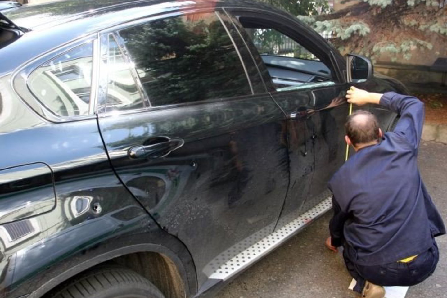 Policijos pareigūnų teigimu, nežinomų banditų taikiniu tapęs veikėjas dėl pamėgto gyvenimo būdo gerai žinomas teisėsaugai.