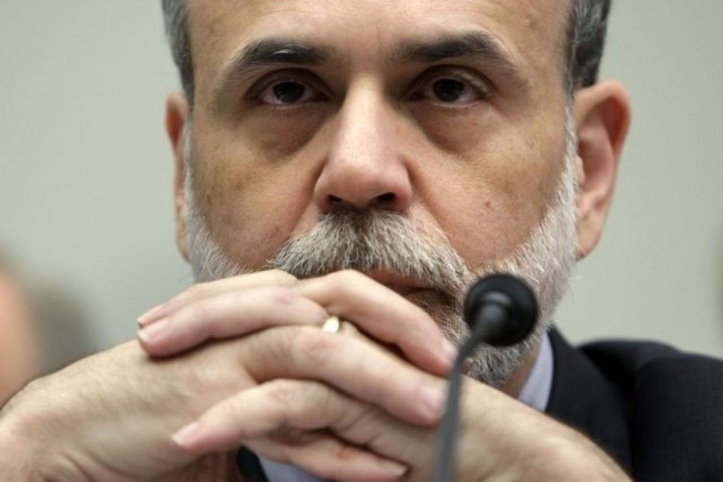 Anot B.Bernanke, JAV ekonomikos atsigavimas skatins ir Jungtinių Valstijų dolerio brangimą.