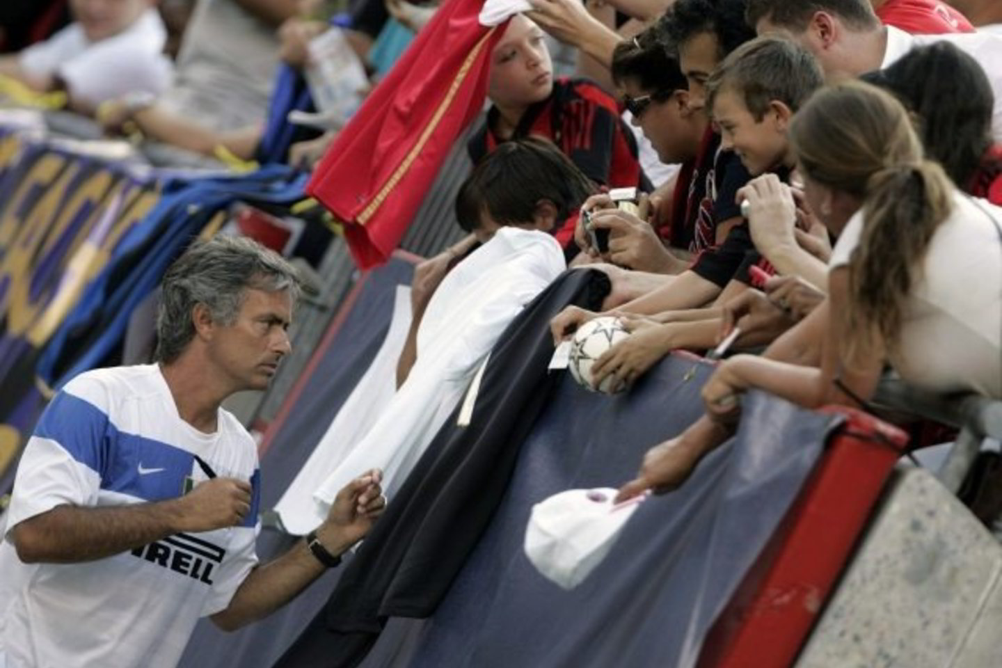 J.Mourinho nuolat galvoja apie darbą Anglijos futbolo klube.