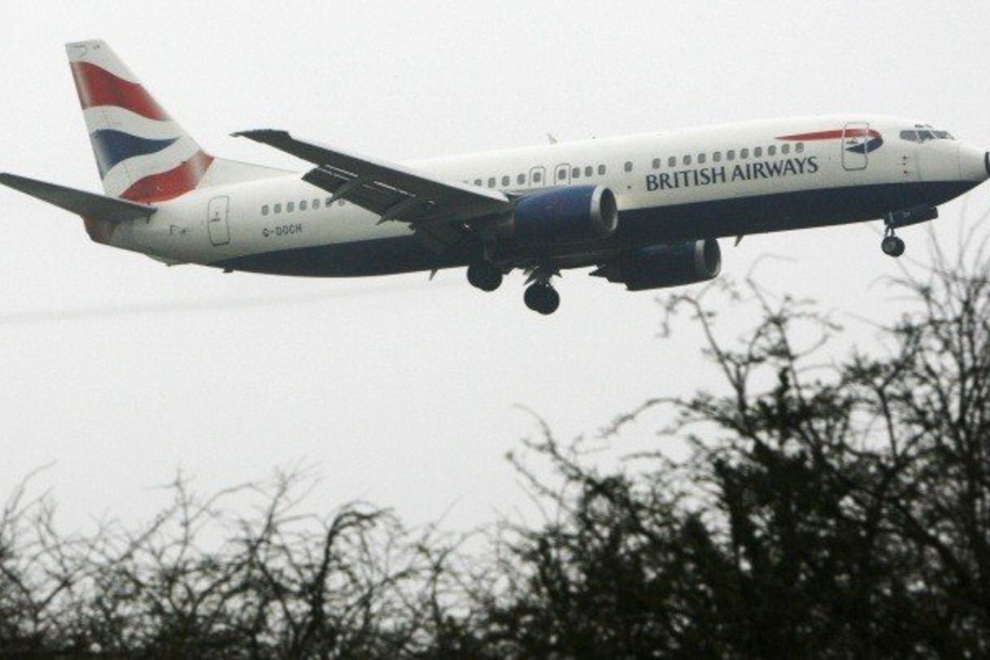 Bendrovė „British Airways“ (BA) nutarė atsisakyti nemokamo maitinimo trumpojo nuotolio skrydžių metu.