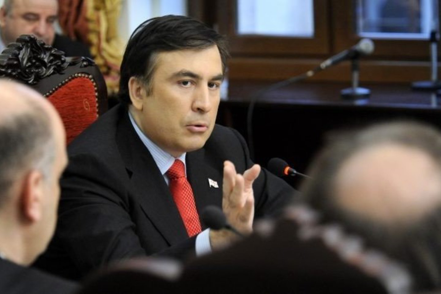 M.Saakašvilis ne itin mėgstamas Pietų Osetijos lyderio.