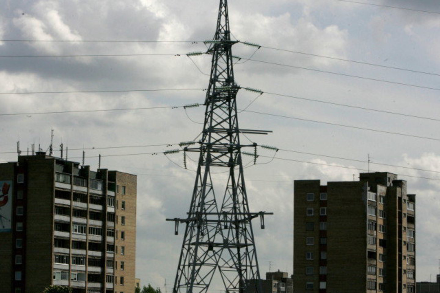 VST per pirmus šešis 2009 metų mėnesius klientams pardavė 1,88 mlrd. kWh elektros energijos.