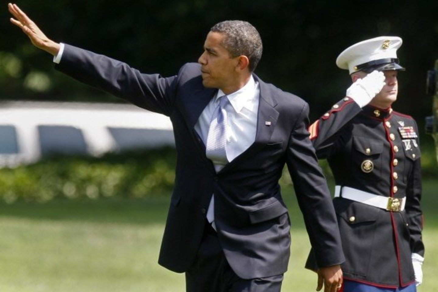 B.Obamos darbu nepatenkinti 42 procentai respondentų.