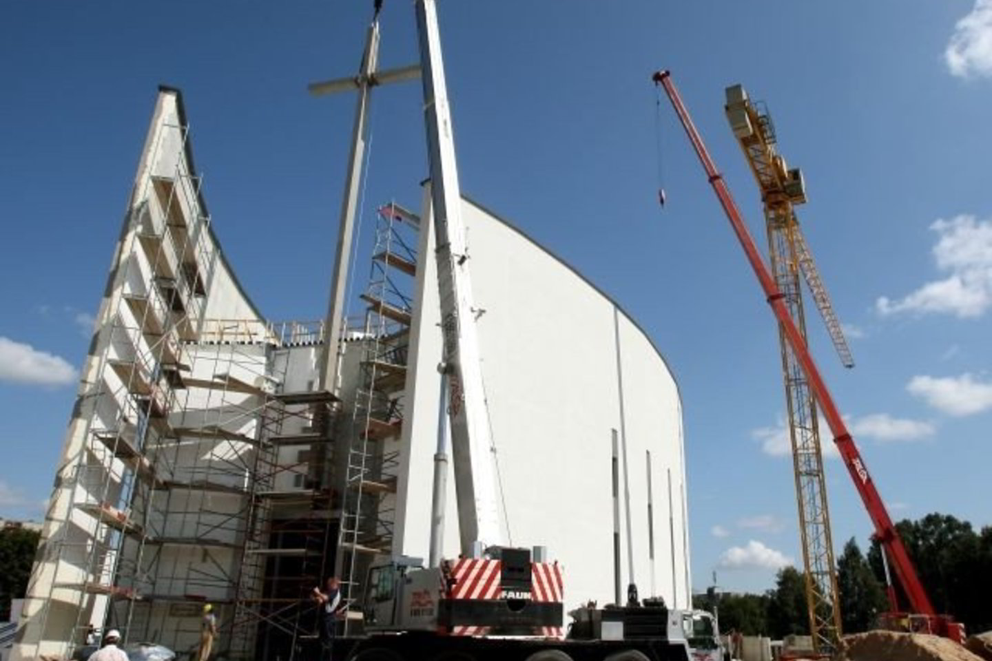 Bažnyčios su 380 sėdimųjų vietų maldininkams, parapijos namais statyba kainuos per 9 mln. litų.