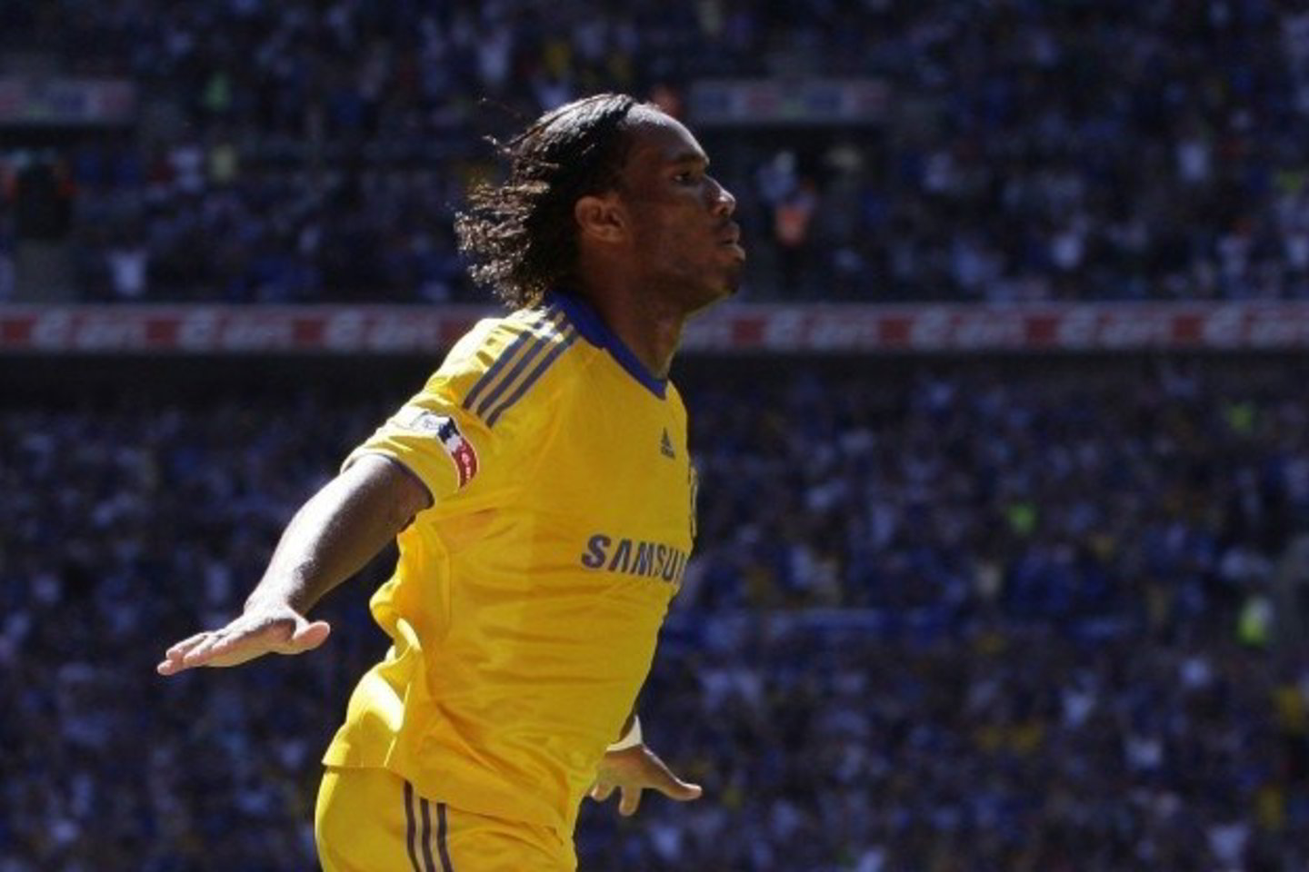 D.Drogba "Chelsea" komandoje žais iki 2012 metų.