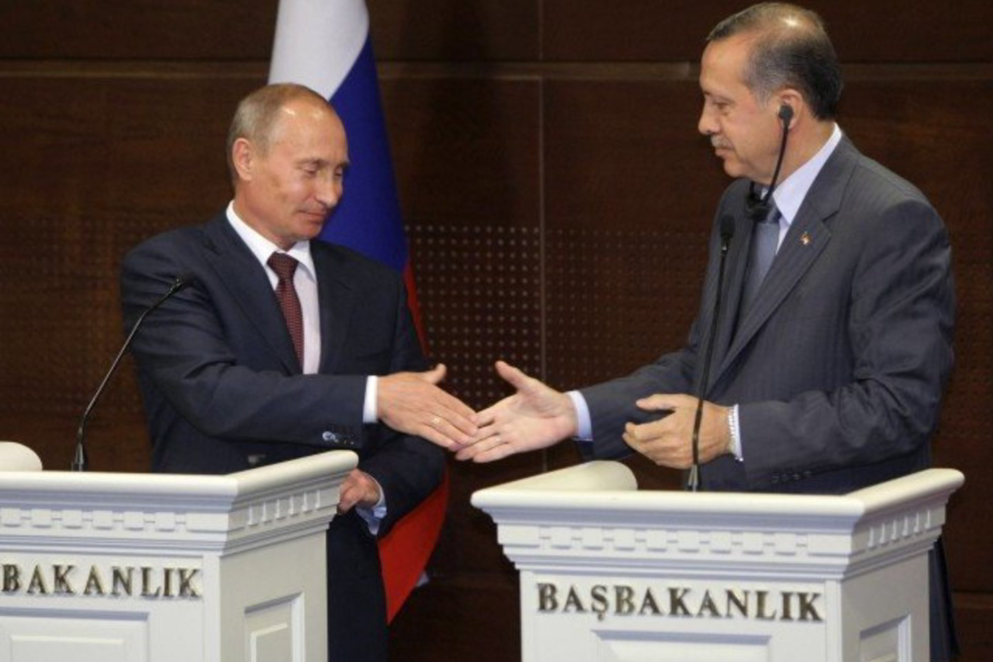 Rusijos ministras pirmininkas Vladimiras Putinas ir Turkijos vyriausybės vadovas Recepas Tayyipas Erdoganas pasirašė protokolą dėl bendradarbiavimo dujų srityje.