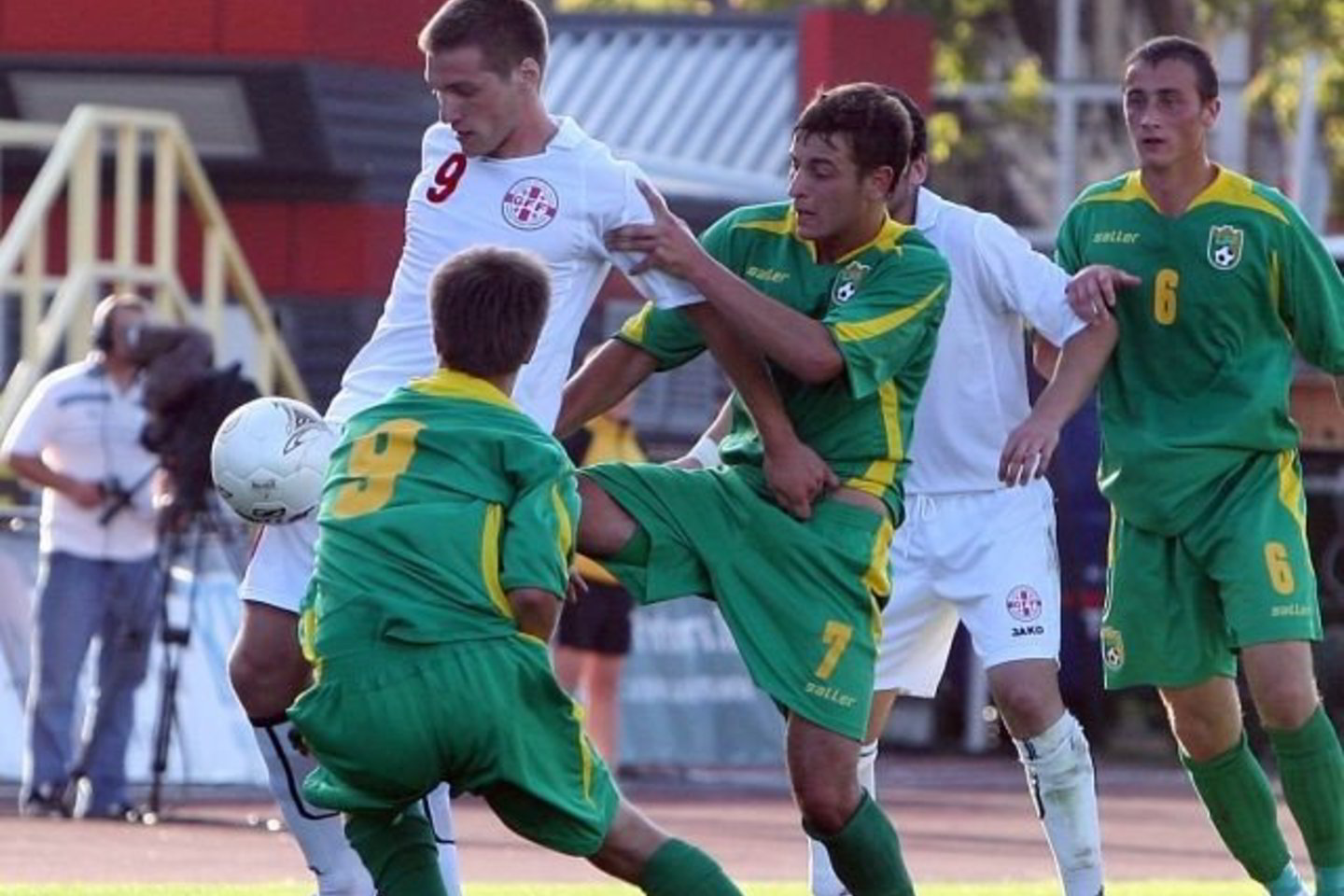 Lietuvos futbolininkai (žalia apranga) rezultatą išlygino rungtynių pabaigoje.