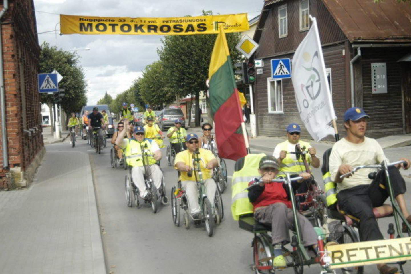 Maratono dalyviai užbaigė žygį.
