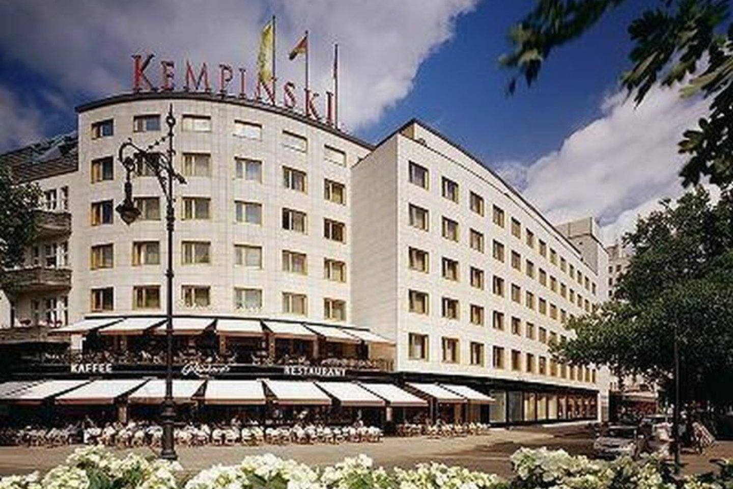 „Kempinski Hotels“ - Europos prabangių viešbučių grupė, įkurta 1897 metais.