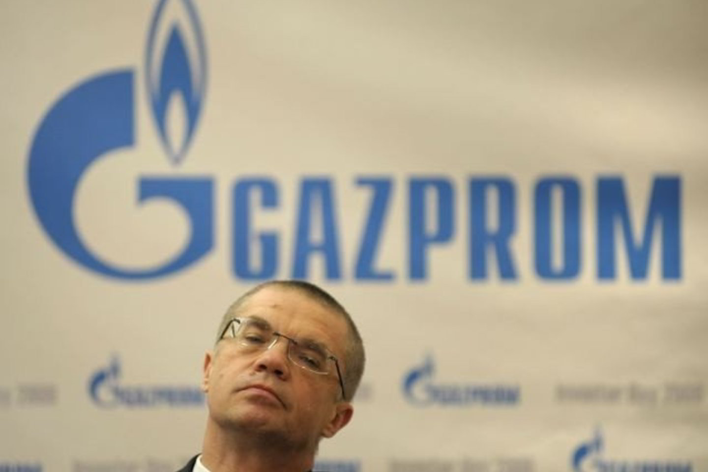 „Gazprom“ tiekiamų ES dujų apimtys vis dar nesiekia ikikrizinio lygio.