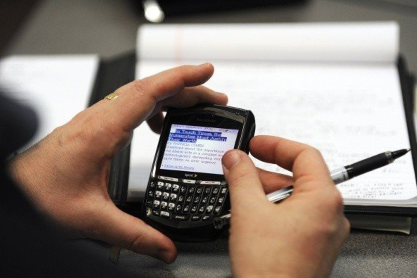 Pirmąjį šių metų ketvirtį sumanusis telefonas „BlackBerry Curve“, nustūmęs rinkoje „Apple iPhone 3G“, buvo paskelbtas populiariausiu Jungtinėse Valstijose.