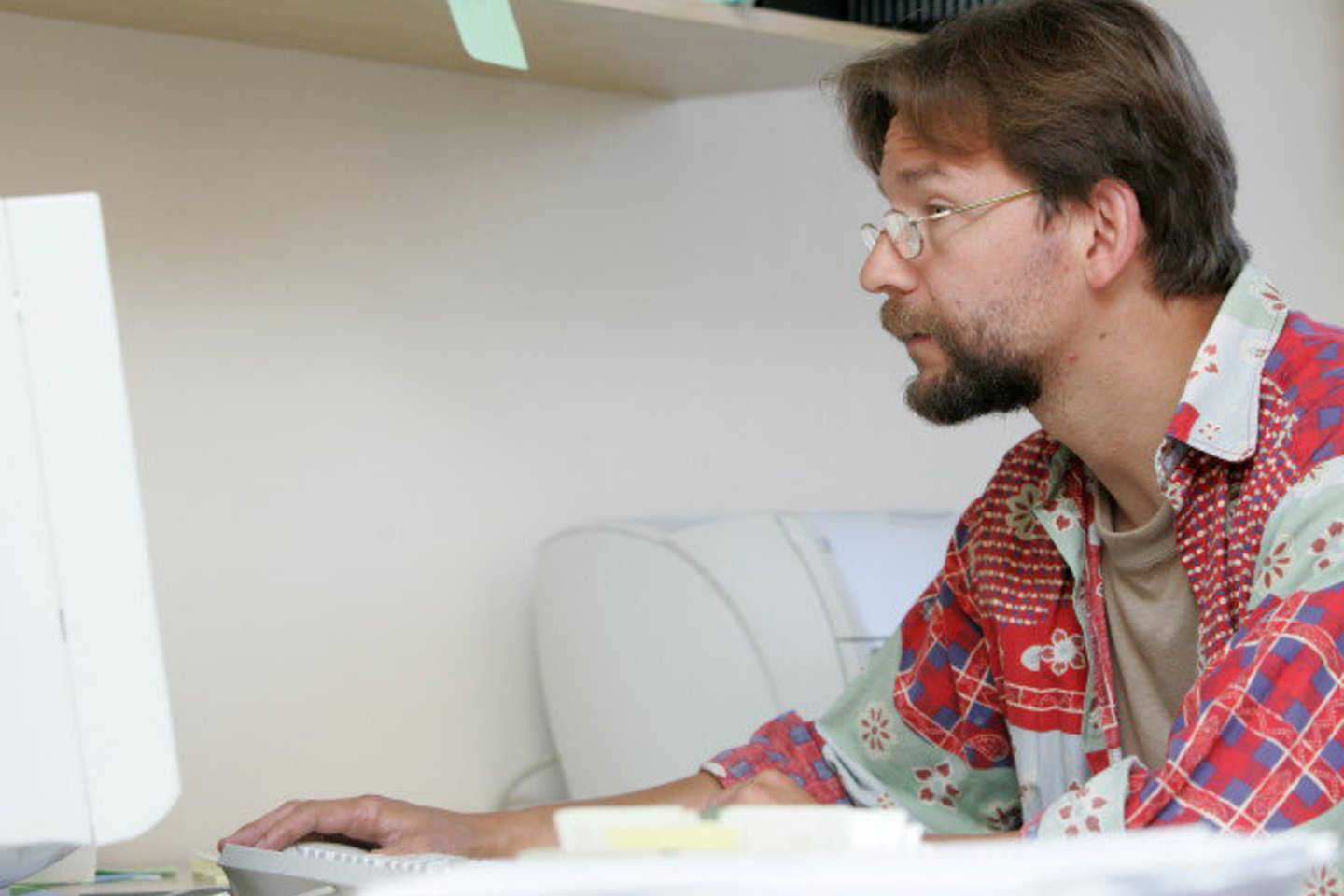 E.Račiaus teigimu, kaistant padėčiai Afganistane, Vakarų Europoje kyla ir diskusijų banga dėl dalyvavimo svarbiausia Aljanso laikomoje misijoje.