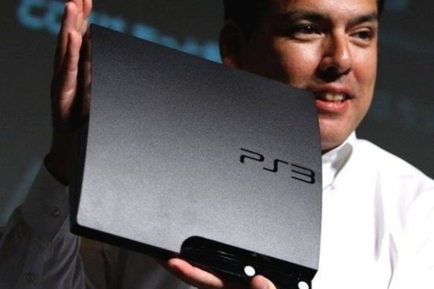 Trečiojoje JAV rinkos vietoje esančiam „PlayStation 3“ gana kol kas sunkiai sekasi varžytis su „Xbox“ ir „Wii“, todėl „Sony“ neseniai nusprendė 100 JAV dolerių sumažinti „PlayStation 3" kainas bei išleisti naują plonesnį modelį.