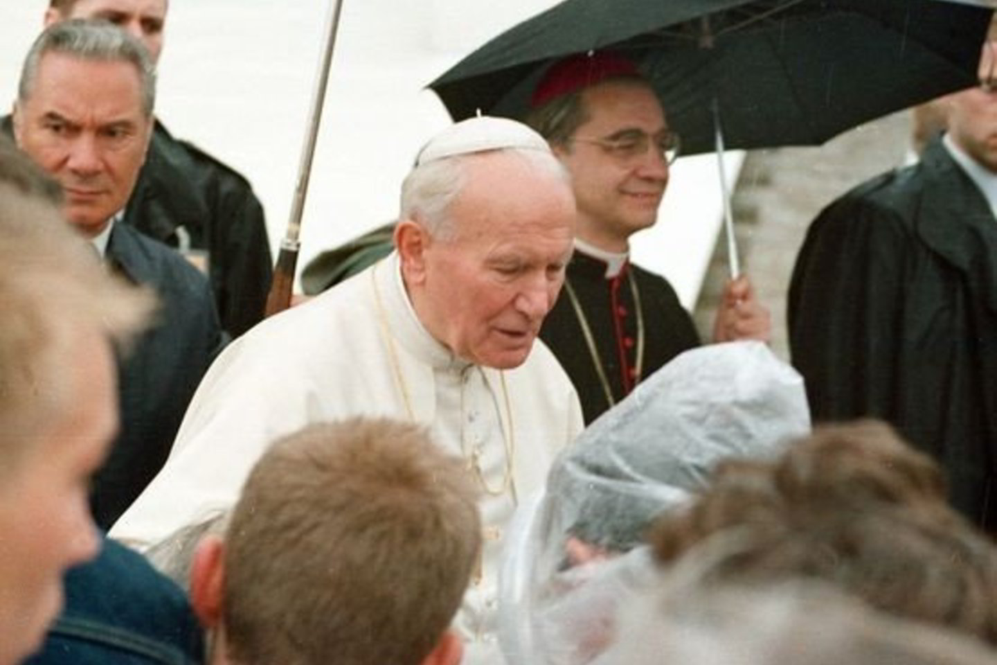 1993 m. nuo rugsėjo 4 iki 8 dienos Lietuvoje lankėsi popiežius Jonas Paulius II.