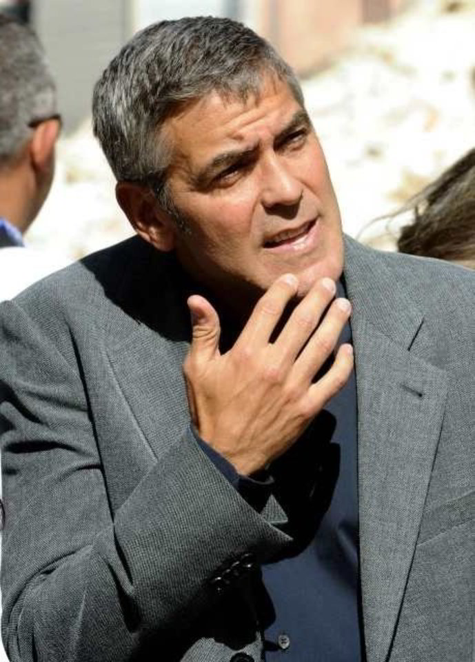 49 metų G.Clooney šį mėnesį gydėsi privačioje klinikoje „Ars Medica“ Šveicarijoje, netoli savo atostogų vilos prie Italijos Komo ežero.
