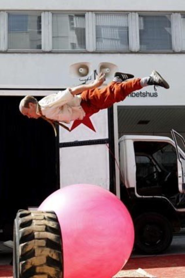 Suomiai „Circo Aereo“ žada, kad jų spektaklis neprailgs nė vienam vietoje nenustygstančiam trimečiui.