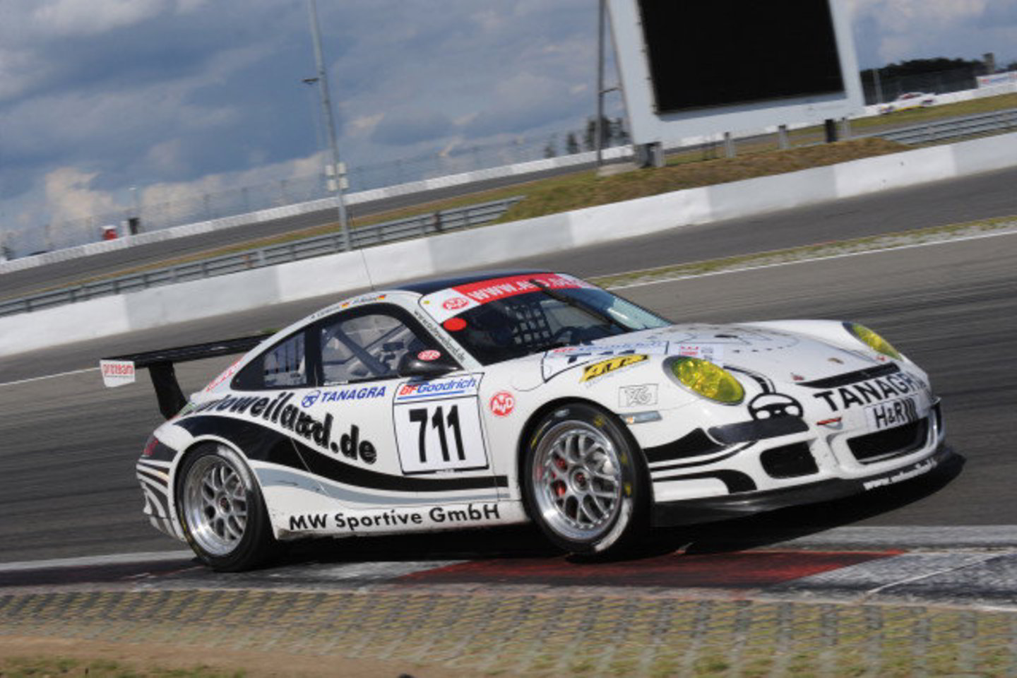 Lietuviai Vokietijos ilgų nuotolių lenktynių čempionato VLN bei „Porsche Carrera Cup Scandinavia“ užkopė ant aukščiausių garbės pakylos laiptelių