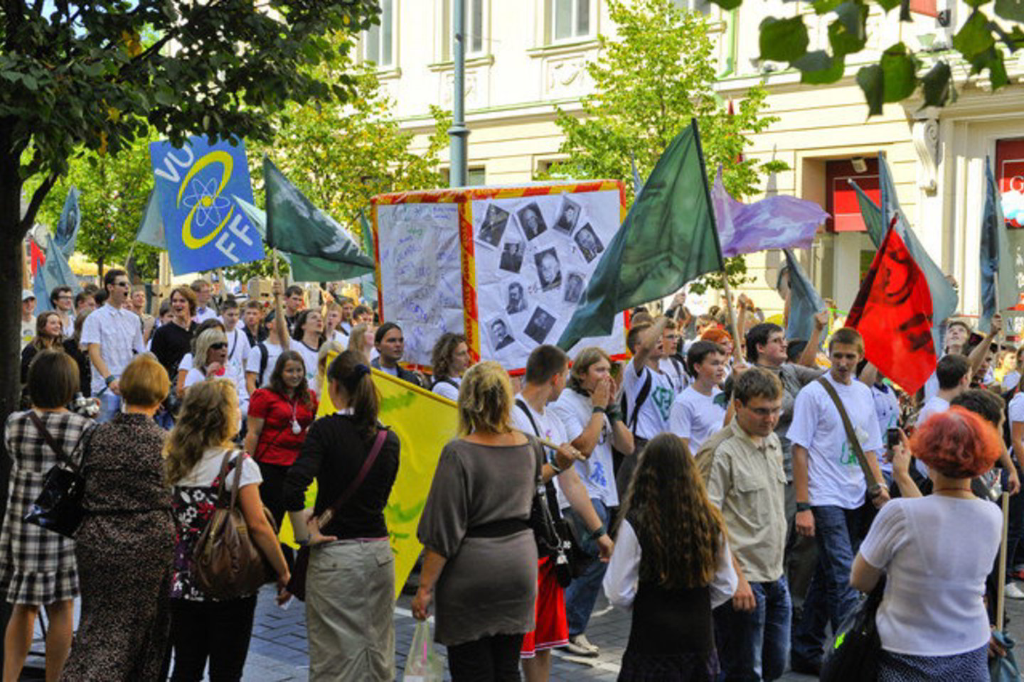 Vyriausybės sprendimu, paskolų studijoms palūkanos, viršijančios 5 proc., bus dengiamos tik studijų laikotarpiu, o joms pasibaigus vėl sieks 10-11 procentų.