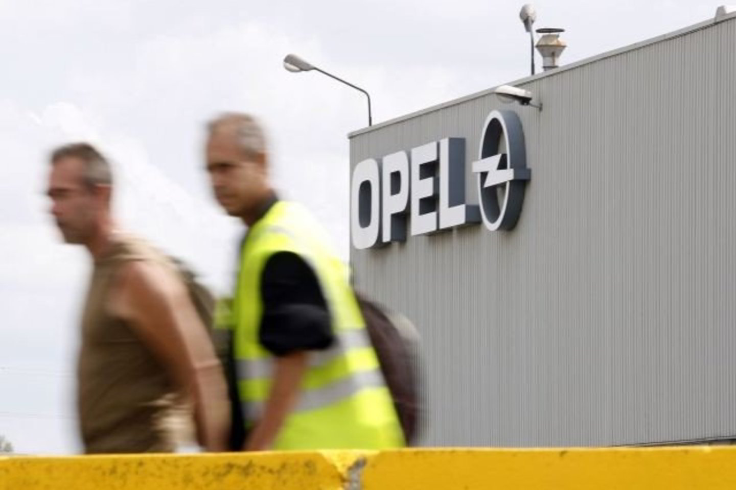 Vokietijos vyriausybė tikisi, kad galutinis sprendimas dėl „Opel“ bus priimtas iki rugsėjo 27 d.