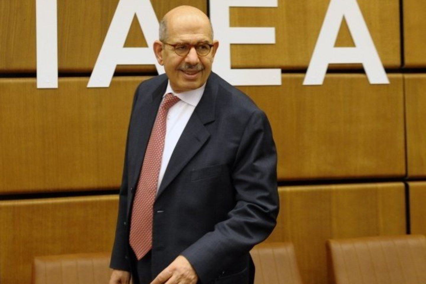 Anot M.ElBaradei, agentūra neturi jokių įrodymų, kad Teheranas mėgina susikurti atominę bombą.