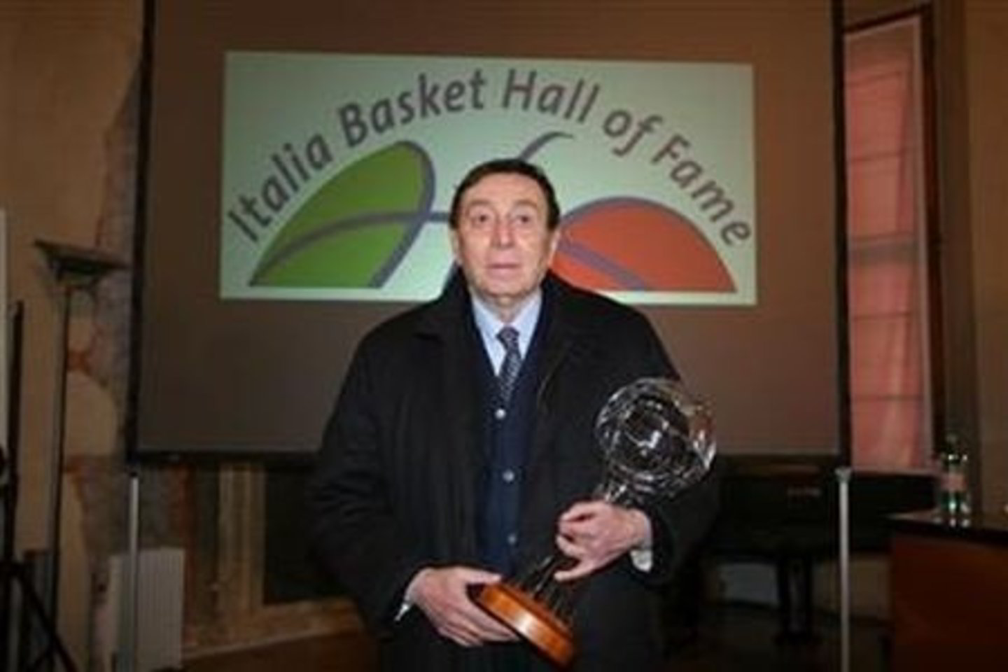 G.Porelli taip pat buvo vienas iš Italijos krepšinio lygos (Serie A) steigėjų 1970 metais.
