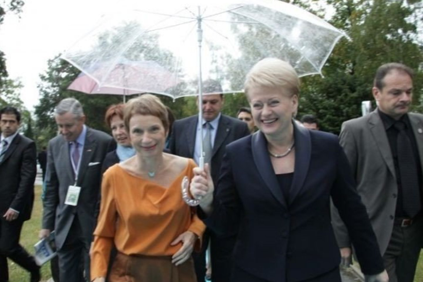 D.Grybauskaitė lankosi Prancūzijoje. Prezidentė susitiko su Prancūzijos verslininkų verslo asociacijos (MEDEF) prezidente Laurence Parisot.