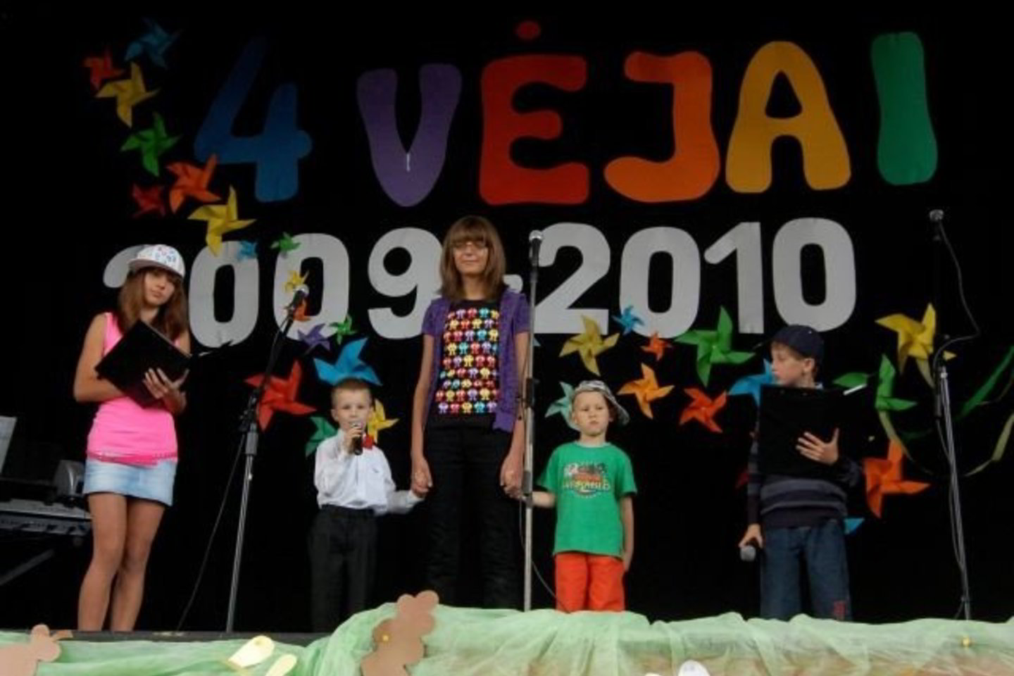 Vienas po kito tėvelius džiugino jaunieji skaitovai - Liutauras, Arnas, Ieva, Vilius, Jūratė.