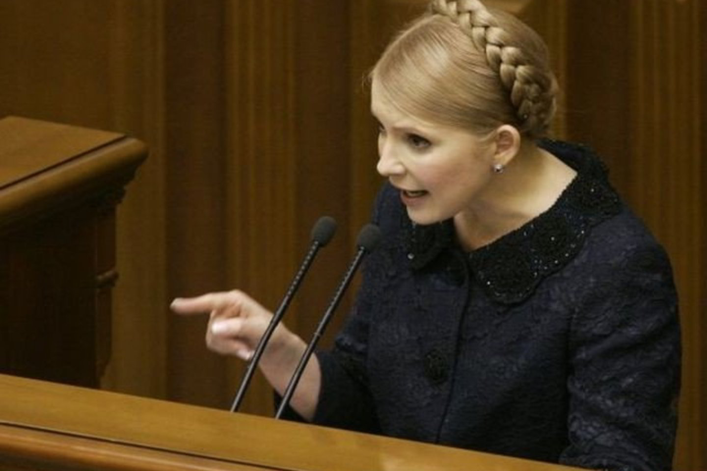 Anot J.Tymošenko, Ukrainai pakanka saugyklose esamų 25,5 mlrd. kubinių metrų dujų.