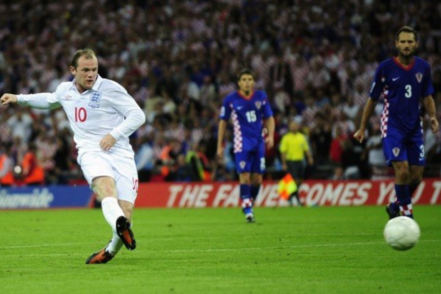 W.Rooney penktuoju įvarčiu užbaigė kroatų triuškinimą.