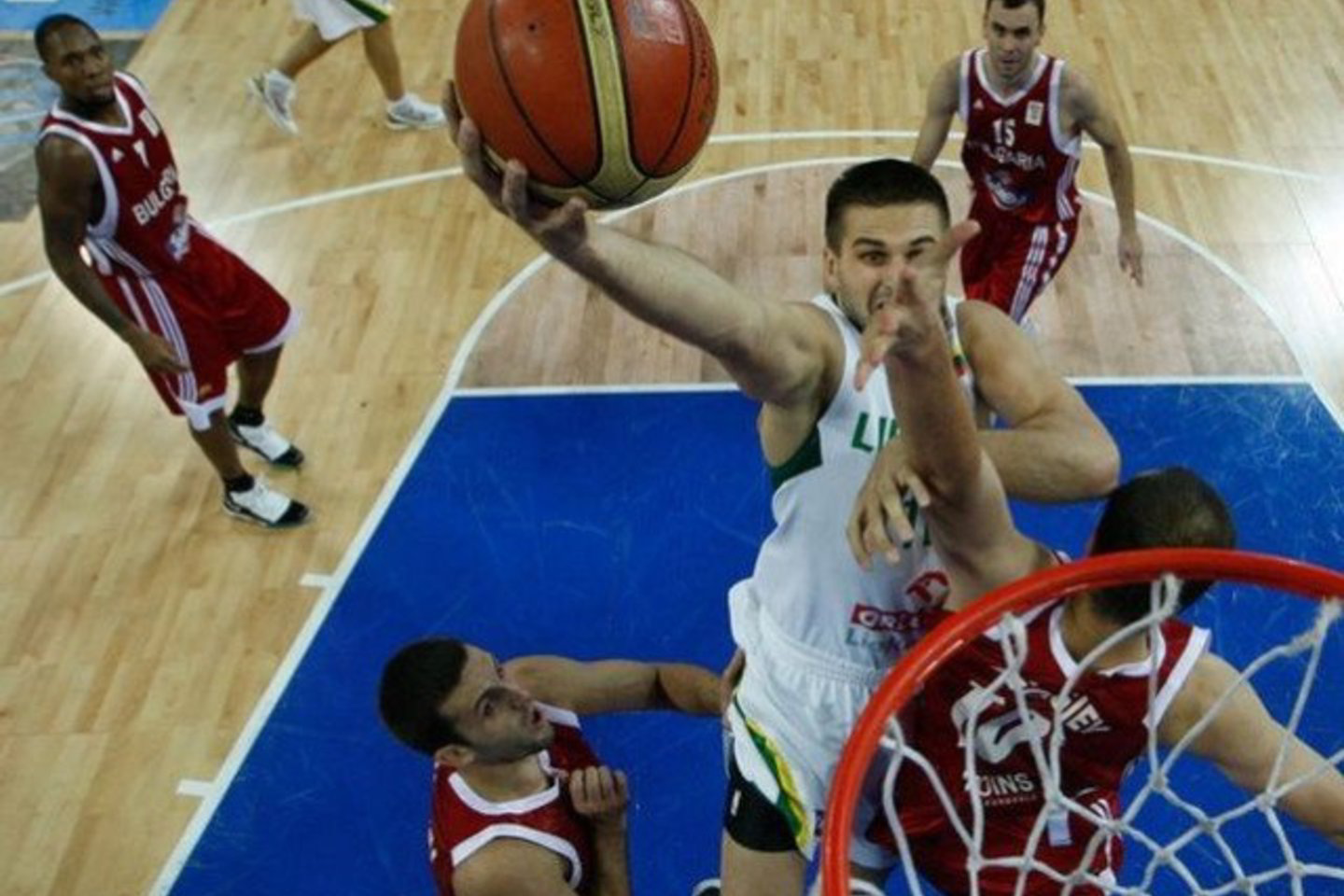 L.Kleiza kol kas sunkiai renka taškus.