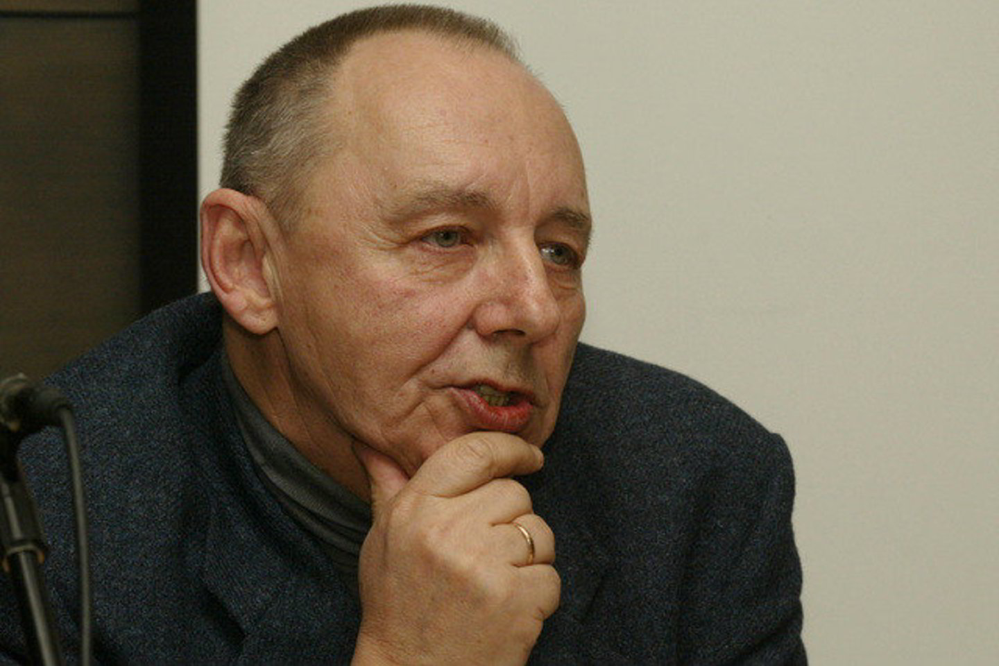 2005-aisiais ruošiant spaudai dvitomį „Niekis ir Esmas“ filosofą užvaldė nauja aistra – fotografija.