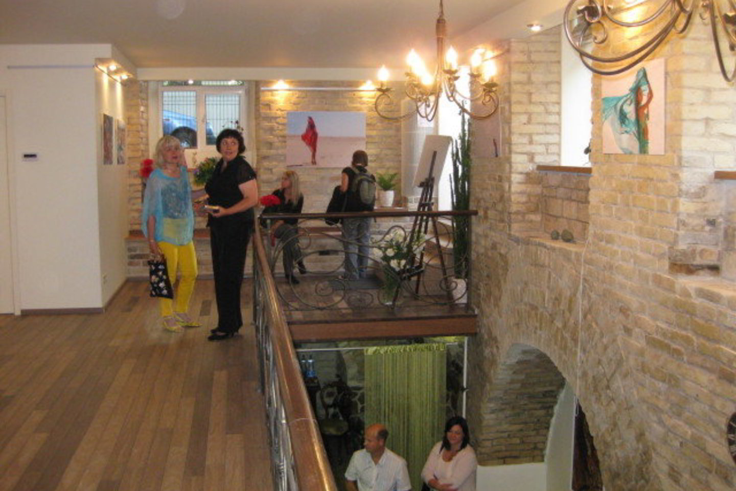 Naujausia sostinės meno oazė „Viktorijos galerija“ išsidėstė per du aukštus.