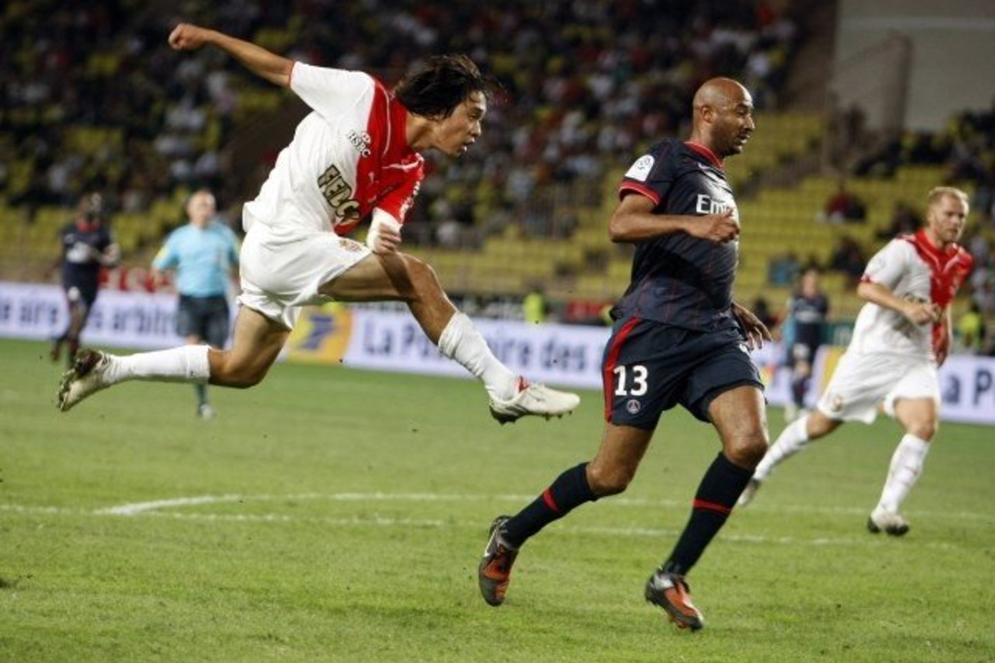 „Monaco“ (šviesi apranga) futbolininkai įveikė svečius iš Paryžiaus.
