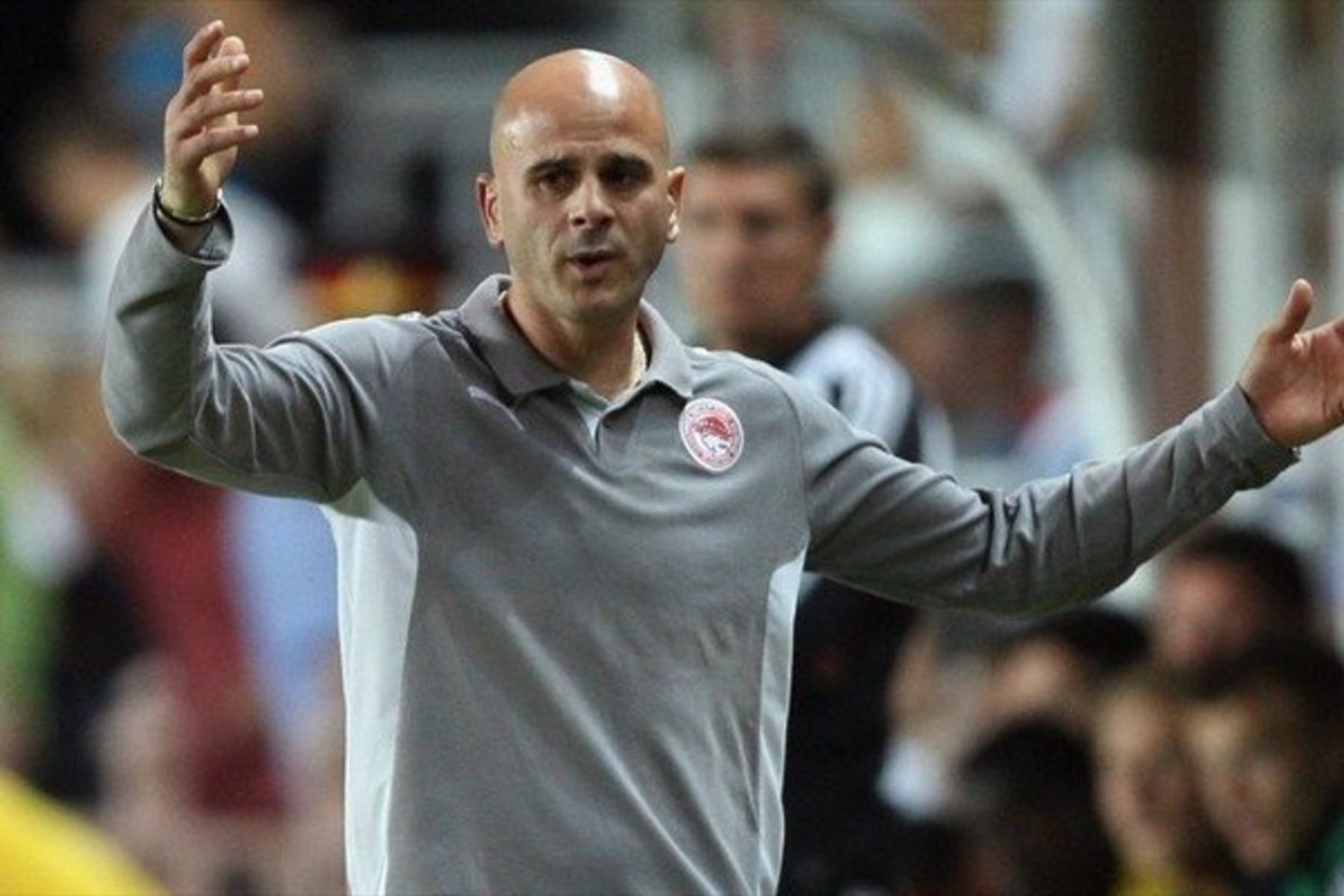 T.Kecbaja neteko darbo "Olympiakos"