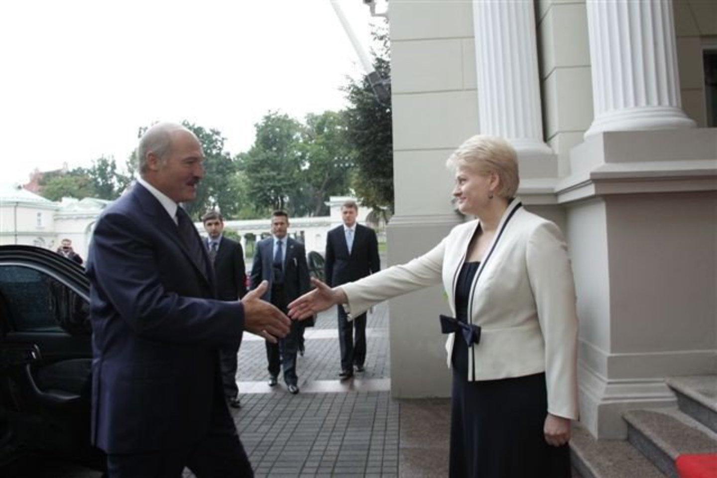 D.Grybauskaitė Baltarusijos vadovą sutiko vidiniame Prezidentūros kieme.