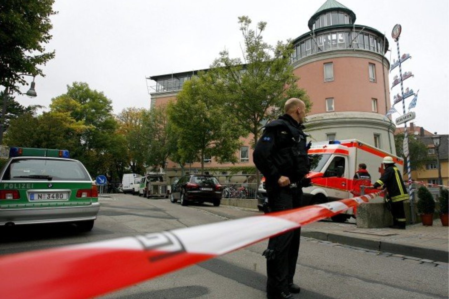 Vokietijoje užpuolikui apmėčius mokyklą Molotovo kokteiliais, nukentėjo keturi moksleiviai.