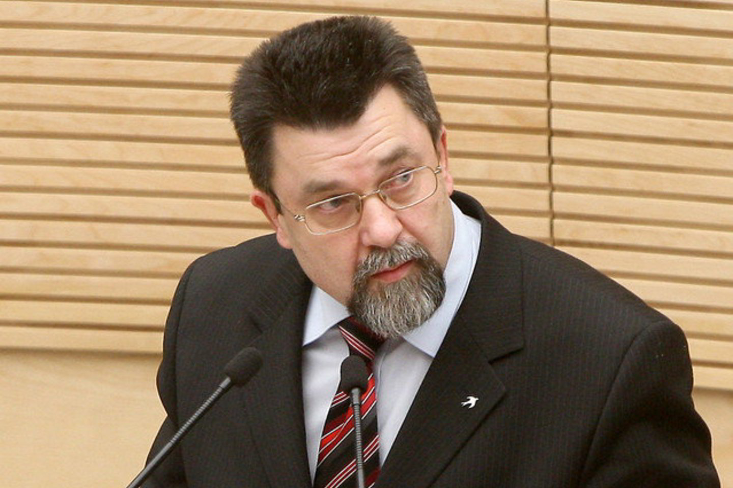 A.Matulas baudomis nori įvesti tvarką keliuose.
