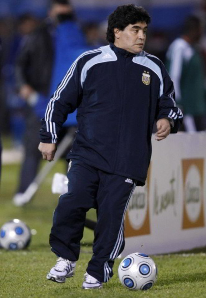 D.Maradona Italijoje tikisi atsikratyti viršsvorio.