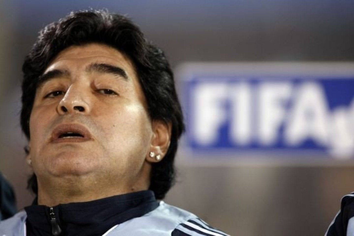 D.Maradoną slegia senos skolos.