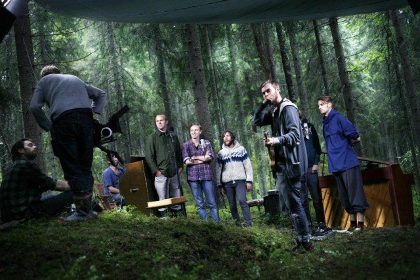 Kaune E.Enockssonas pristatys filmą „Šinskatebergas“, kuriame įrašytas jo paties gyvas pasirodymas švediško miško fone.