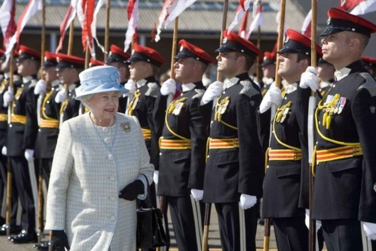 Karalienė Elizabeth nutarė suremontuoti rūmus ir ieško papildomų 44 mln.