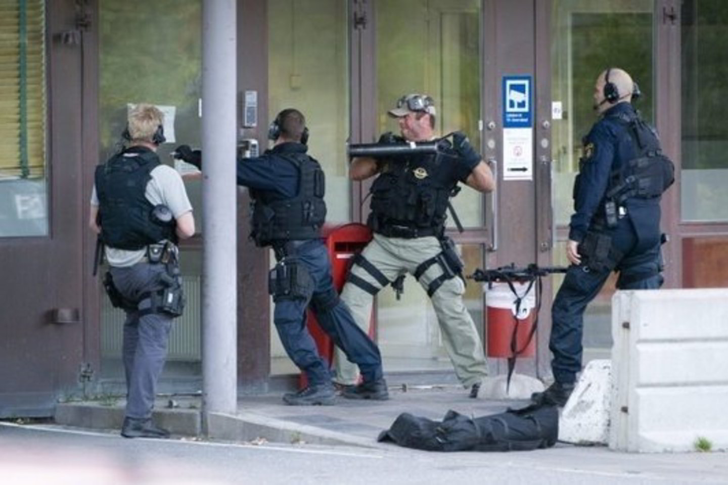 Dienraščio „Expressen“ duomenimis, plėšikų grobis yra 6,3 mln. eurų.