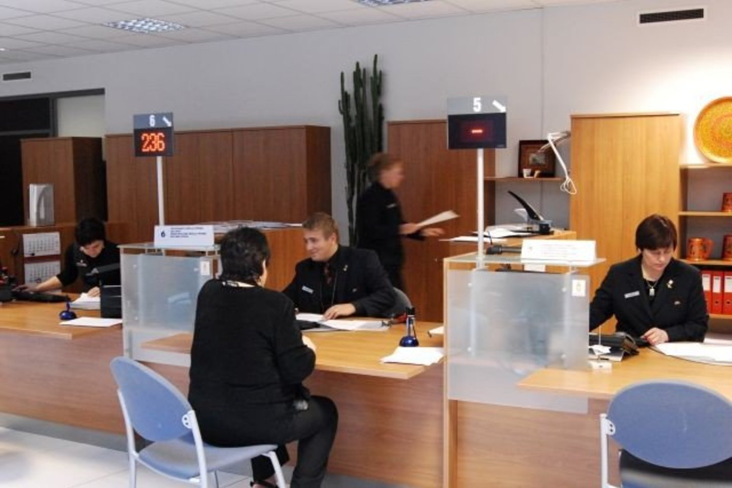 Savivaldybės darbuotojai trečiadienį į darbą atėjo juodai apsirengę.
