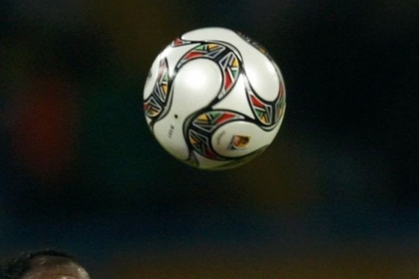 2018 ir 2022 pasaulio futbolo čempionų šeimininkus FIFA paskelbs ateinančių metų gruodžio mėnesį.
