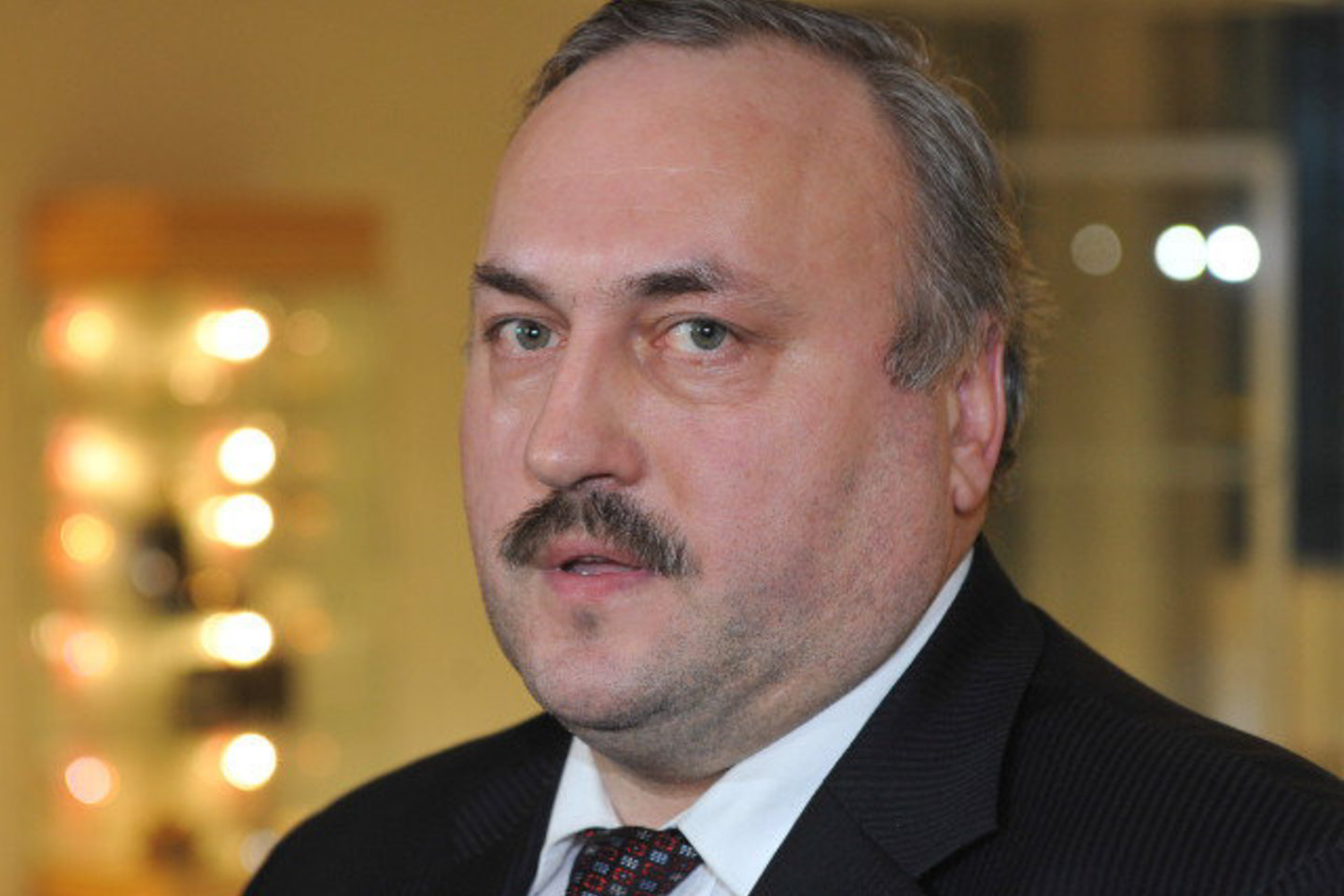 G.Vilkelis teismo prašo pripažinti jo atleidimą neteisėtu, panaikinti minėtą Seimo nutarimą, grąžinti į eitas pareigas, priteisti neišmokėtą atlyginimą nuo to laikotarpio, kuomet buvo atleistas, bei bylinėjimosi išlaidas.