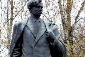 Ištikimi ir palaužti rašytojai – panašaus likimo herojai