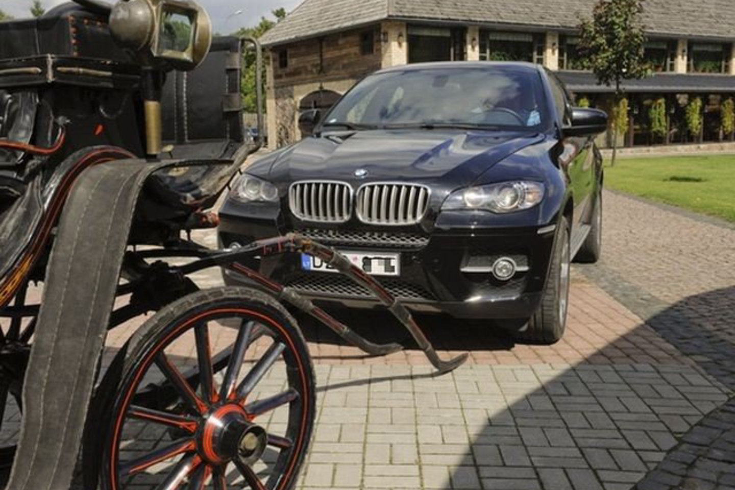 BMW vadovai tikisi, kad koncernas pradės atsigauti jau kitąmet.