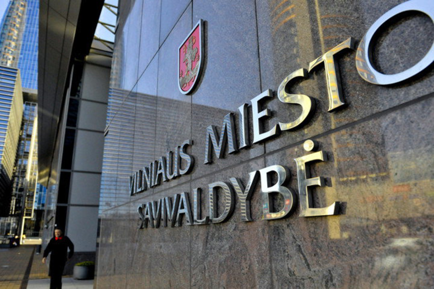 Dangoraižis priklauso savivaldybės įmonei „Vilniaus kapitalinė statyba“.