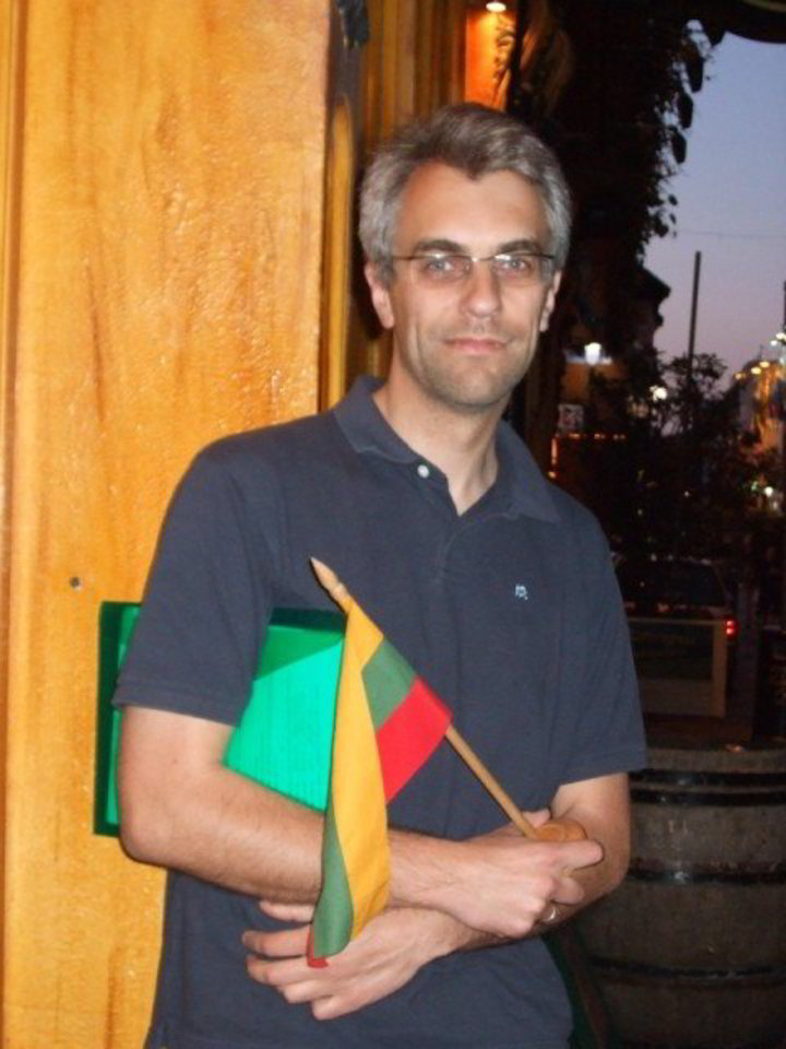 Airijos lietuvių bendruomenės administracijos direktorius dr. A.Teišerskis neabejoja, kad emigrantai likusius artimuosius skatina sparčiau naudotis informacinėmis technologijomis.